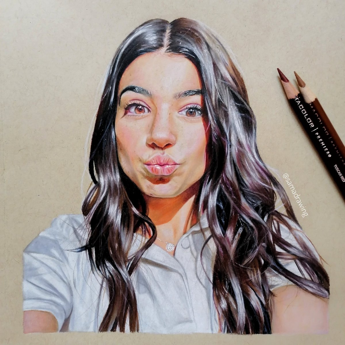 sama_drawing's tweet photo. @charlidamelio Heyy! I drew you charli ❤️ I hope you like it 💞💞 https://t.co/WANwipZNHN