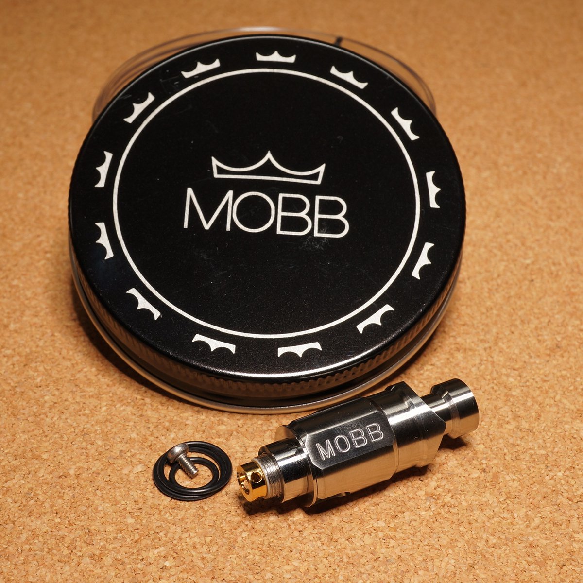 VAlphaline's tweet photo. Monarchy Vapes｜MO’BB RBA SS 入荷！入手難易度の高さで知られるポーランドの逸品。貴重な新品・未使用品ですので、探されていた方は是非お見逃し無く！😋😘😜 DM大歓迎。#MonarchyVapes #Mobb #RBA #SS #Billetbox #Bororba #Derlo #HighEnd #Vape #vape好きな人と繋がりたい #vape放出 https://t.co/9S7ZudmD55