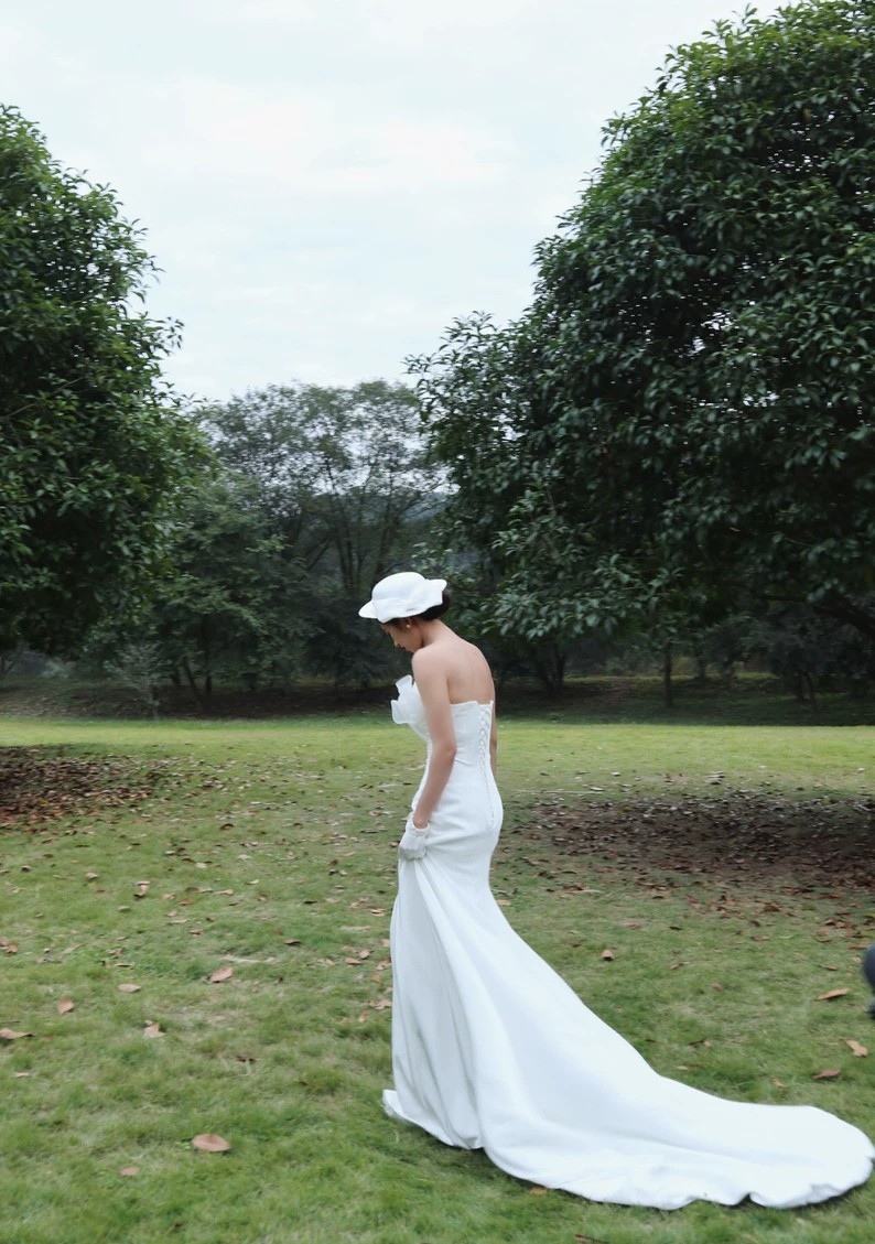 婚纱照呼声也很高，也来一波，超过200赞就上白鞋，加油