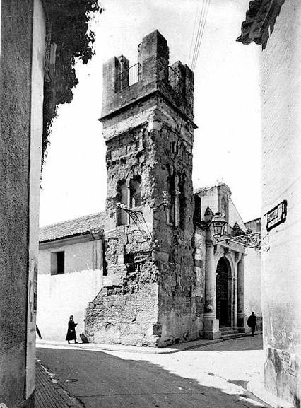 Muchas mujeres de #Córdoba crecimos y nos educamos a la vera de este alminar omeya del siglo X (hoy reconstruido). El Arte y la Historia llenaron nuestras infancias. Mucho orgullo.
📷 Pinterest. Blog #Cabraenelrecuerdo