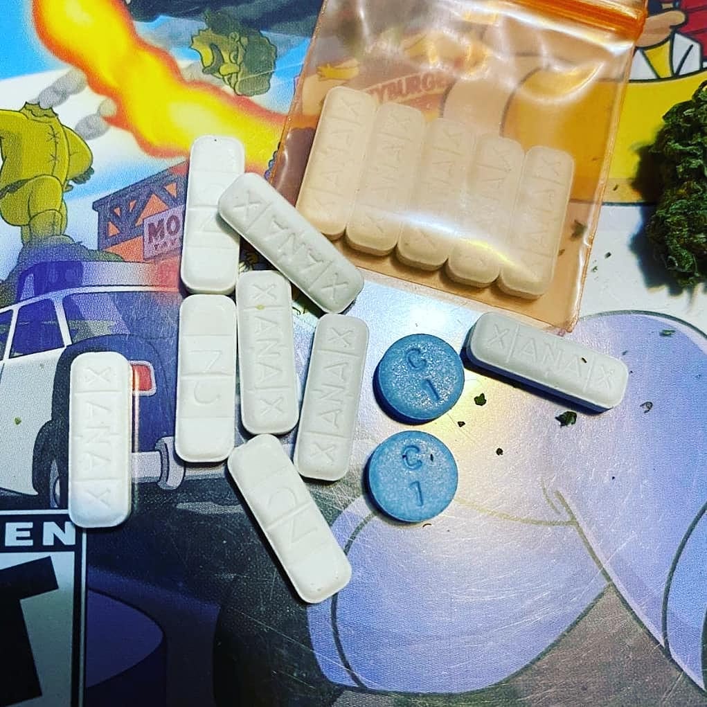 trippymoon365's tweet photo. #cannabis #CannabisCommunity #trippy
#xanax https://t.co/8TnXGFoFX6