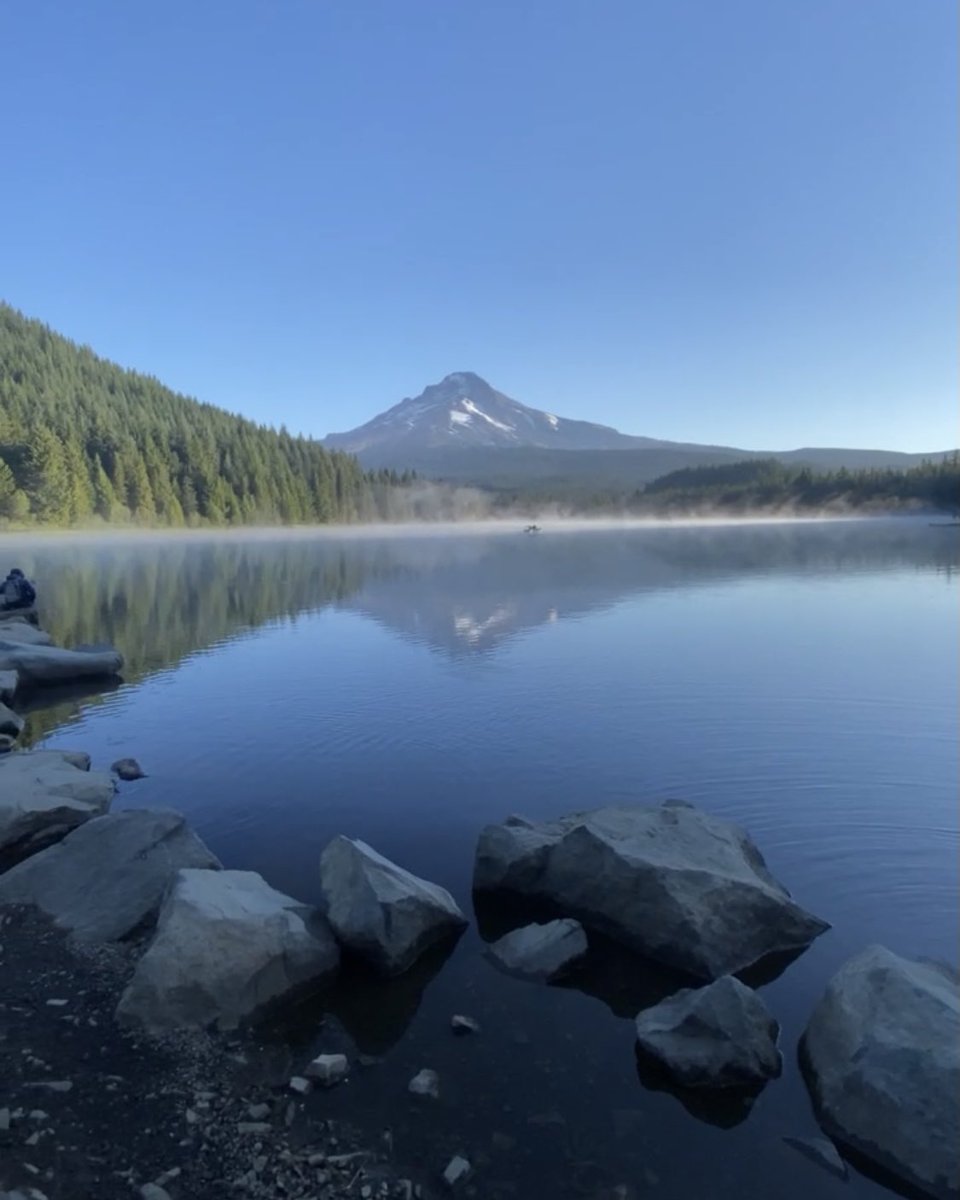 austinsills's tweet photo. The Location          Vs         The Shot https://t.co/GyKf9kQVxX