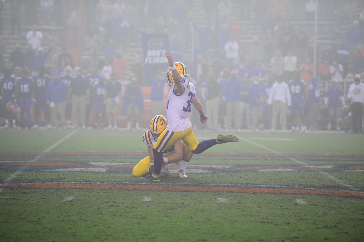 LSUfootball's tweet photo. Never Flinched 🐐 https://t.co/v5lJD0Danu