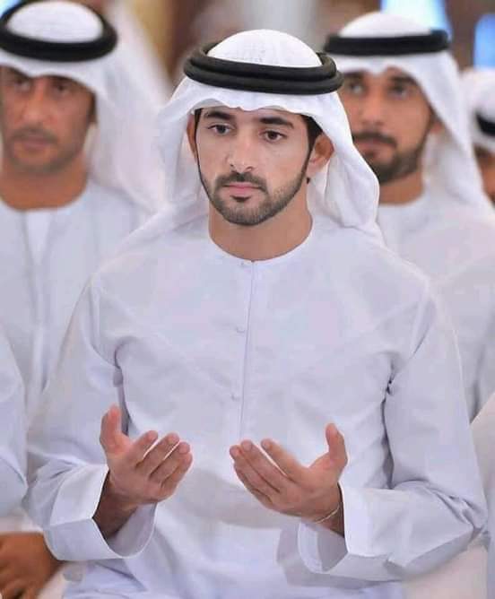 ZaeraJuma's tweet photo. @HamdanMohammed @HHShkMohd amnesty former residents Dubai to return back to work we love Dubai https://t.co/zqtrn1dAqk