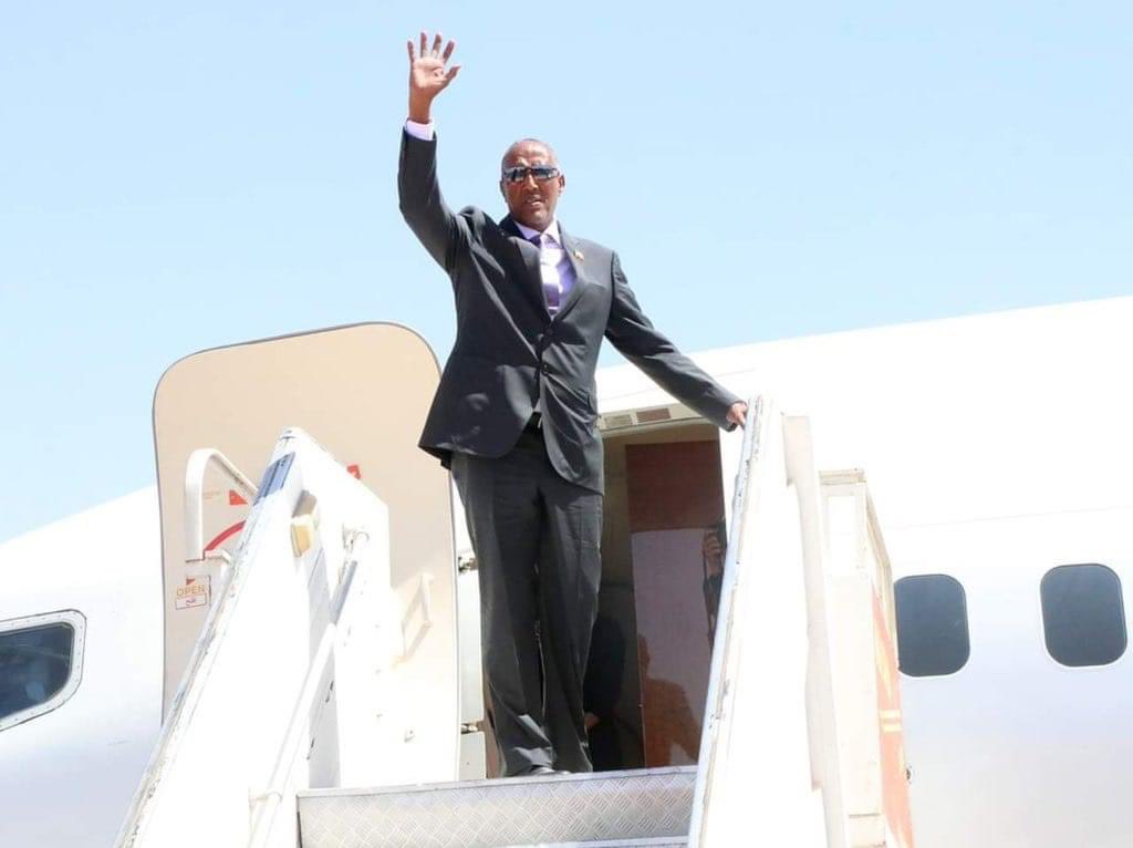 LamajOfficial's tweet photo. HE President of Republican of Somaliland HON.@musebiihi heading to #Nairobi on official state visit, after receiving an official invitation from his counterpart, President Uhuru Kenyatta.

Kenya and Somaliland share historical ties - I look forward deepening relations. https://t.co/NQUbhqolq5