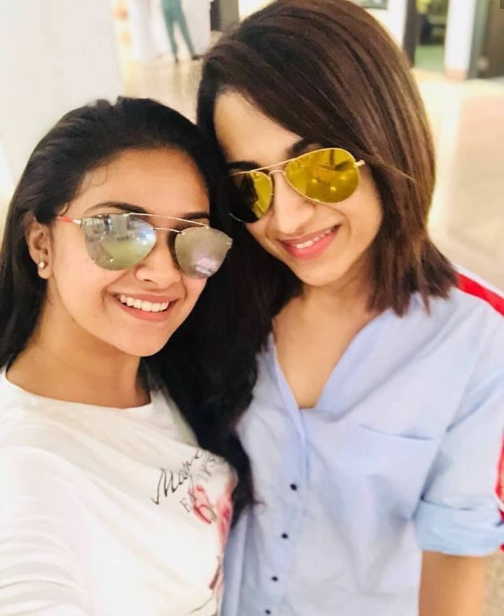 EpG2Y7TU0AM2Yu7?format=jpg&name=900x900