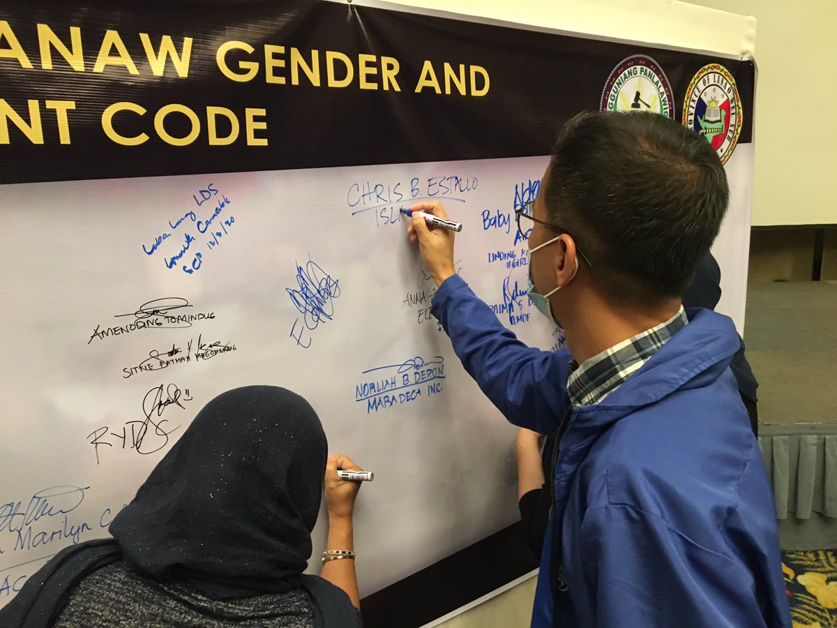 IslamicReliefPH's tweet photo. Capped off the #HumanRightsDay2020 #16Days #ChildrensMonth with #policydev writers writeshop on
@lgu_lanaodelsur PRO ✊ #children #youth #gender laws. We #engage with policy actors to ensure protective just & peaceful environment for #children #women #youth vulnerable sectors. https://t.co/qRqCakjZvs