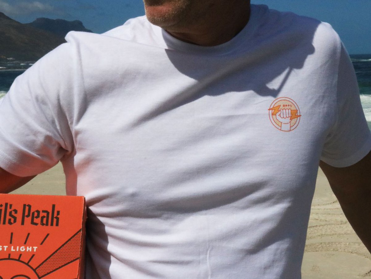 DevilsPeakBeer's tweet photo. NEW MERCH ALERT!
Check out our New First Light Tees! Now Available to shop online only- https://t.co/YBlNf3CbV9!
#DevilsPeakBeer #FirstLightGoldenAle #FirstLight #Merch #BeerMerch #Tshirts #ChristmasGifts #DevilsPeakMerch https://t.co/62T48OO3kq