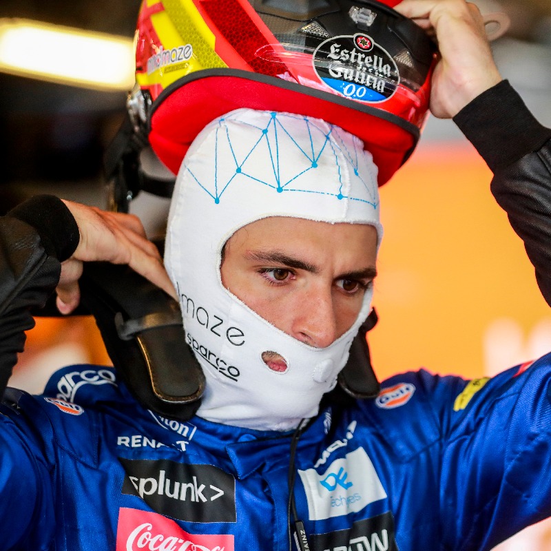 McLarenF1's tweet photo. Suit up, getting ready to take on the #AbuDhabiGP. 👊

Find out how we're working with @MindMazeTech to ensure that safety keeps up with speed. ⬇️

#MindDrive #Safety #F1