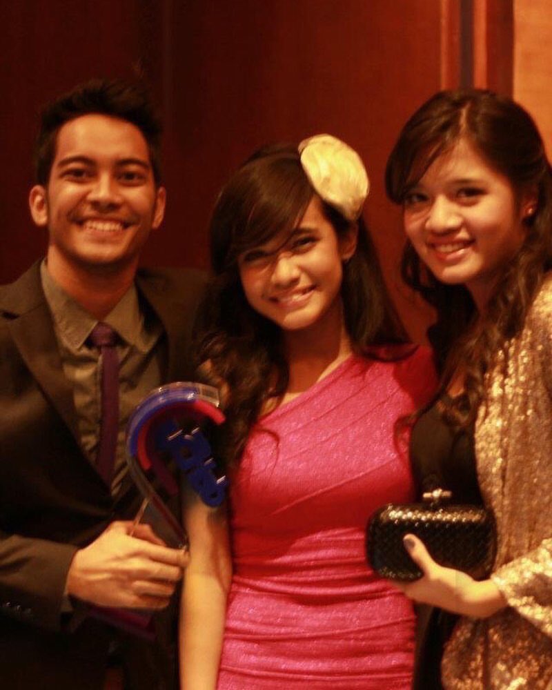 SonyMusicID's tweet photo. Selamat satu dekade @GAC_music! ✨ apa lagu favorit kalian di album pertama GAC?

Kita rayain juga yuk satu dekade ini sambil dengerin lagi lagu-lagu GAC favorit 💕
🔁 https://t.co/7Dpds18iyl

#10yearsofGAC https://t.co/EQYMhlB0mX