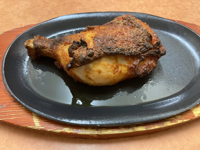 辛味チキンは量が物足りないと思ってた私には夢の一品 でかすぎるチキンはんぱないって んあ 骨付きももの辛味チキンも持ち帰れるんか いいな サイゼリヤの骨付きももの辛味チキンが満足度高すぎと話題に 2 2 いまトピ