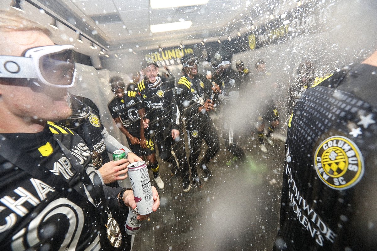 ColumbusCrew's tweet photo. 🍾 https://t.co/oDtzUDcTT7