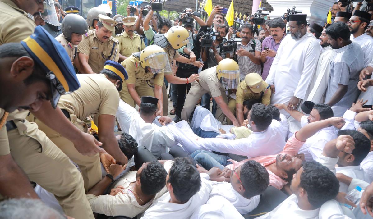 EliyasRahul's tweet photo. #JusticeForJacobites
Please Save the Jacobites of Kerala,India .
Give there Church back
Please implement #ChurchAct
🙏🙏🙏🙏😭😭😭😭🙏🙏 @PMOIndia @narendramodi @rashtrapatibhvn @AmitShah @rajnathsingh @Pontifex @JoeBiden @netanyahu @KamalaHarris @BBCWorld @cnni @JustinTrudeau https://t.co/SBqDSY5ReR