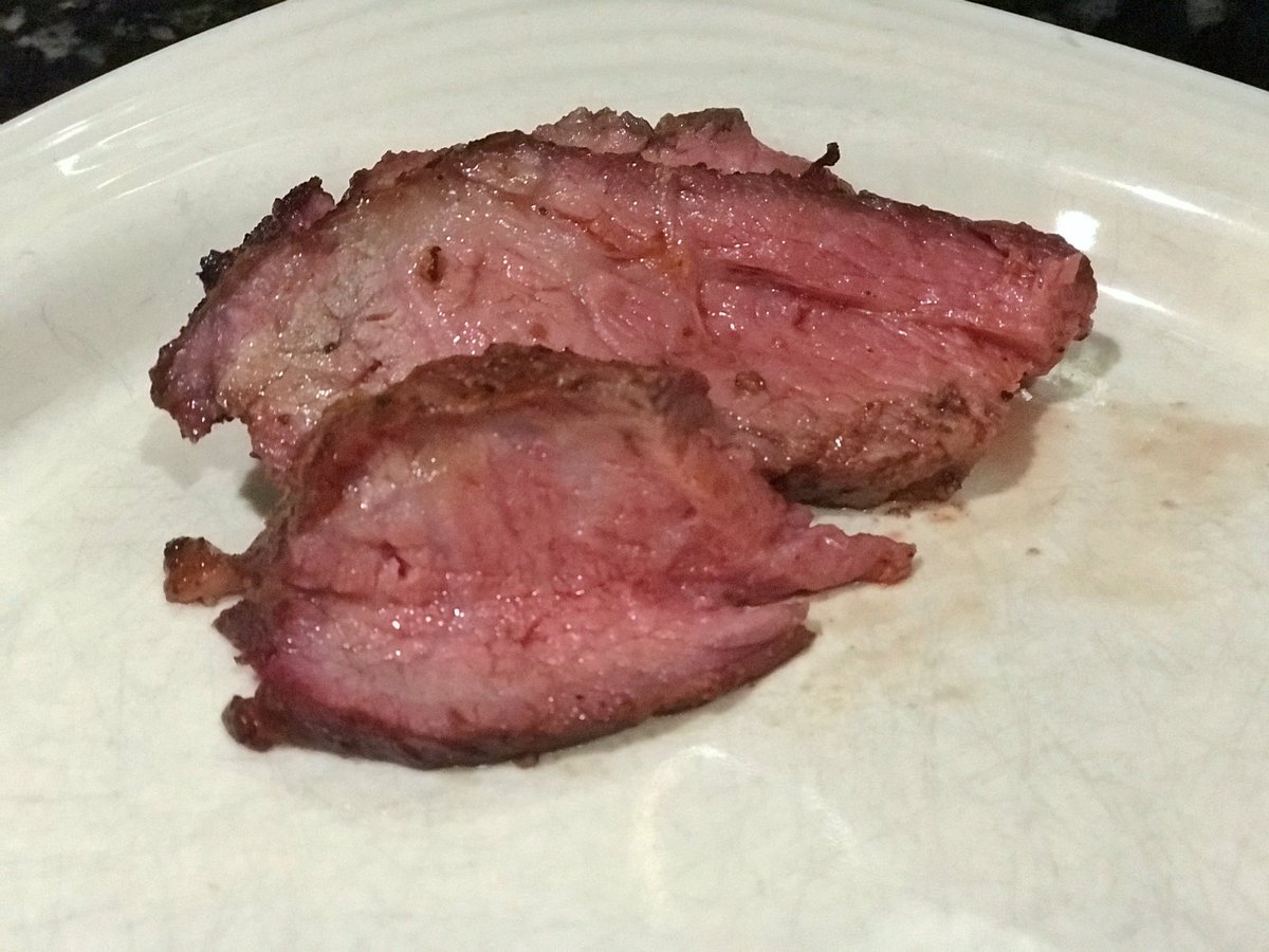 TeamLintner's tweet photo. Tonight was delicious 😋 #triptip #filet #buttergarlicbread #traegergrills 🧈🧄🥖🥩
Might have salad too😉 https://t.co/Hz6txEoJgC