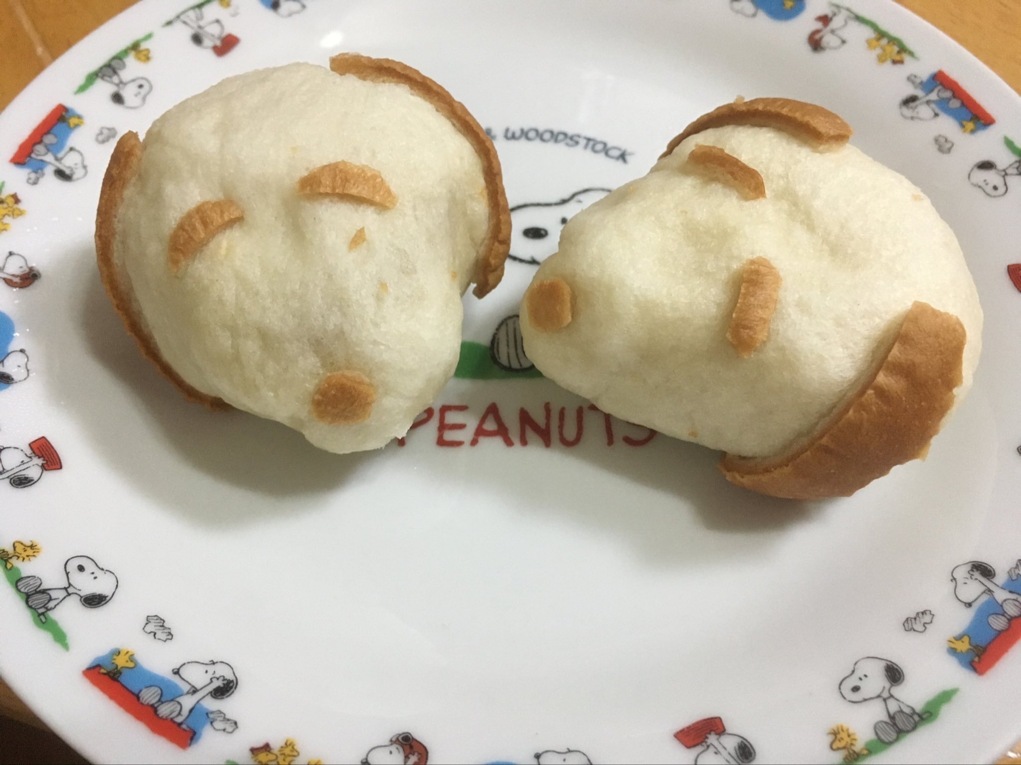 亜月詩歩 エアusj 2日目昼食とおやつ ユニバ オールスターズピザ スヌーピー カップデザート ピーナッツクリー厶の スヌーピーまん と クリスマスver の チュロス もはやフードファイト Usj ユニバーサルスタジオジャパン ハローキティ