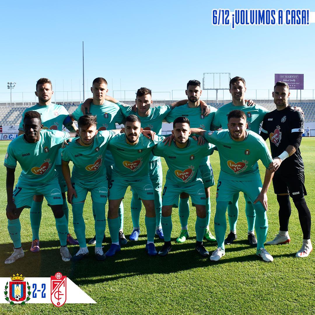 PabloLoRuiz97's tweet photo. Esta gente nos va a dar una alegría hoy a todos nosotros. Hoy es el día de sumar los primeros 3 puntos señores, hoy es el gran día. Vamos señores a por todas, vamos, vamos!!! Solo y siempre @lorcadeportiva https://t.co/w4VxvEwFnl
