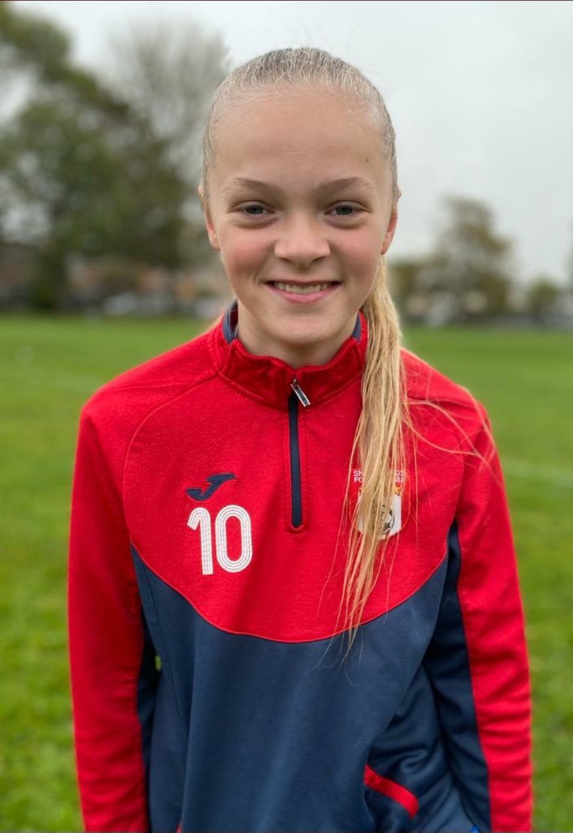 U13sGirls's tweet photo. Happy 13th Birthday Alyssia, hope you have an amazing day, enjoy your match this morning also ❤🤍💙 https://t.co/p8sVyuGIED