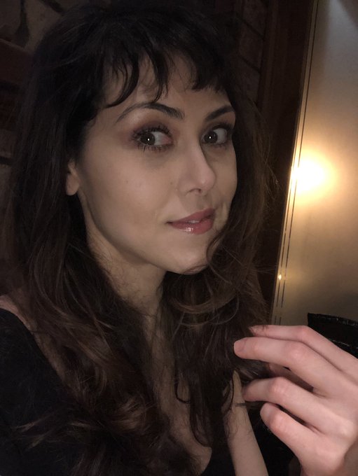 #photodump Dinner with a college ex. Not thee college ex. This time two years ago the same tooth kept<a href="/tag/photodump"class="tags">#photodump</a><a href="/tag/eraserhead"class="tags"><span>#eraserhead</span></a>