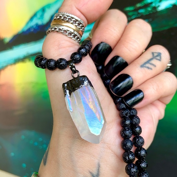 funkemonkejunke's tweet photo. So good I had to share! Check out all the items I'm loving on @Poshmarkapp from @Skylynemma #poshmark #fashion #style #shopmycloset #silverskylight: https://t.co/ViUcoR4JRc https://t.co/FpOuIKWpJ4