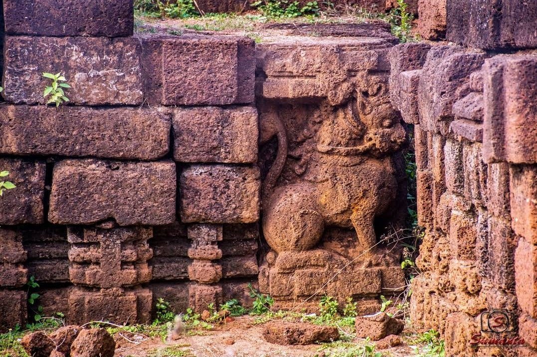  @kalingaheritageRaibania fort is a group of ancient forts in Balasore district, Odisha.This fort complex is considered as the biggest medieval fort of eastern India.It was built during the Buddhist era in Odisha. There are 161 fort goddesses which are as "Durga devata".