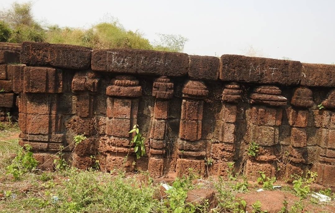  @kalingaheritageRaibania fort is a group of ancient forts in Balasore district, Odisha.This fort complex is considered as the biggest medieval fort of eastern India.It was built during the Buddhist era in Odisha. There are 161 fort goddesses which are as "Durga devata".