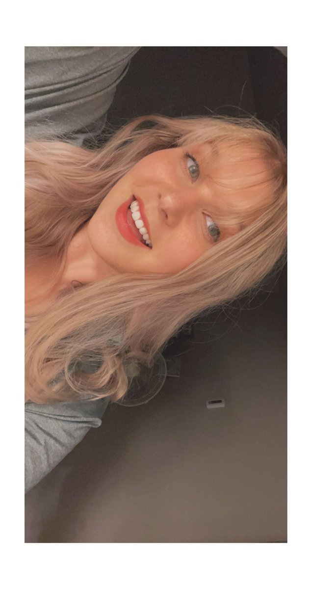 MadisonPence1's tweet photo. These bangs are giving me some confidence 💥 https://t.co/QLFCgnMyHp