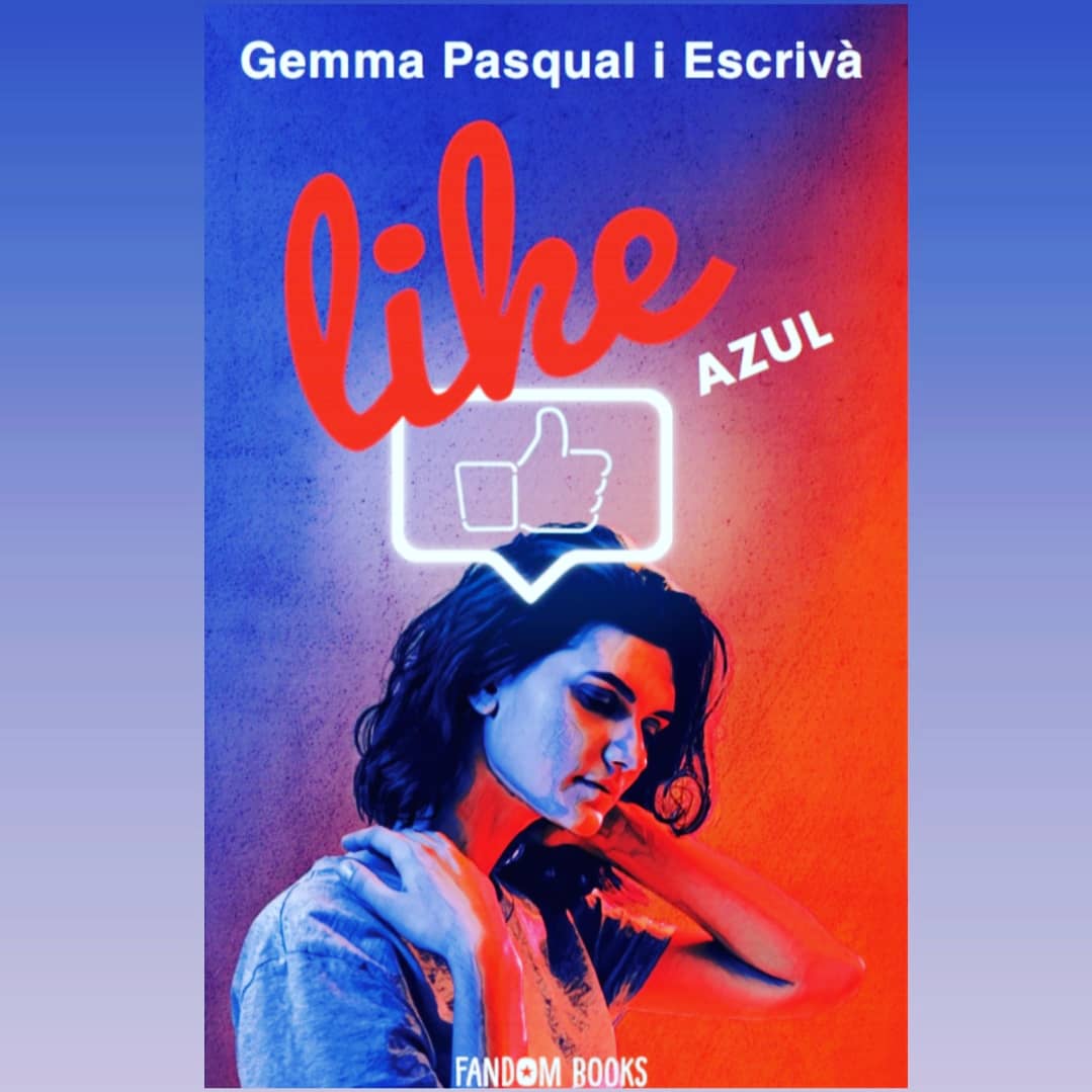 DramasyLikes's tweet photo. “Like azul” de Gemma Pasqual #FandomBooks
una de las cinco novelas juveniles imprescindibles para esta #Navidad.
Novela distópica que da para pensar.
https://t.co/1ZHgof3HWE https://t.co/RlQP7Zxni6