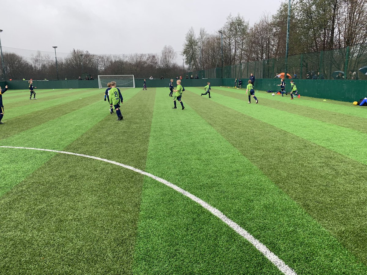 mossbankjfc's tweet photo. #MossBankJFC our U9s Greens in action yesterday in the @OfficialBBDFL v @BoltoncountyAc U9s at Prem Fives in a great game ⚽️💚💙 well done to both teams ⚽️ Harley getting MoTM for the Greens 🏆 #upthebank #GSR @_HarrisonsEA @MikeMcGuinnes19 #LockSafe https://t.co/CbJLE2cDGx