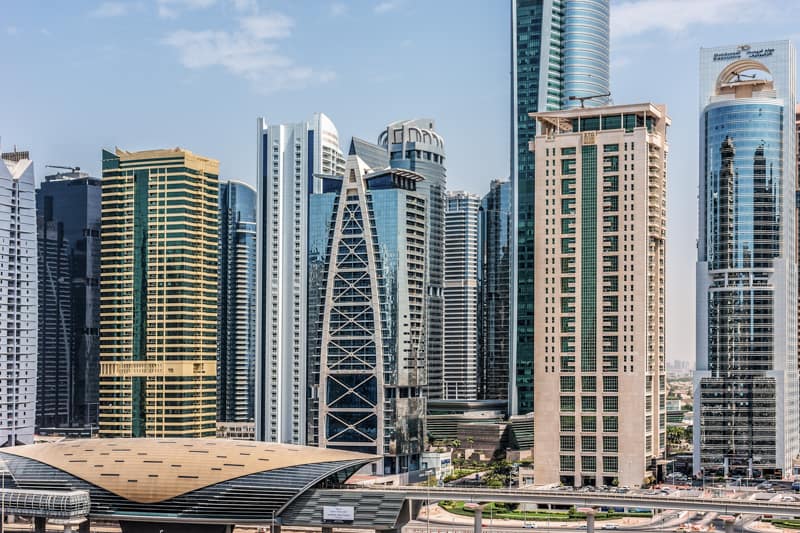 Looking to rent an apartment that is close to the major city hubs? Look no further as Jumeirah Lakes Towers offer modern towers in an approachable price that are family and pet-friendly too! Visit the blog to know our top towers for rent in JLT! lnkd.in/eRku38w

#MyVilla