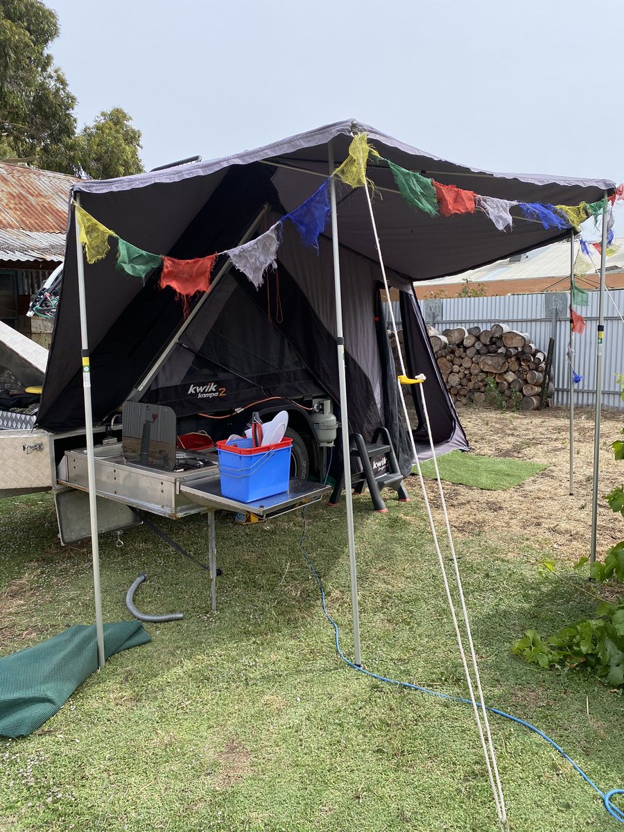 debbateman's tweet photo. Another glorious weekend in SA. Time to fix the glitches in the campertrailer before heading away next weekend. #backyardcamping #parentinggapyears #nearlytimeforMelbourneagain https://t.co/CAJXkFyzwW