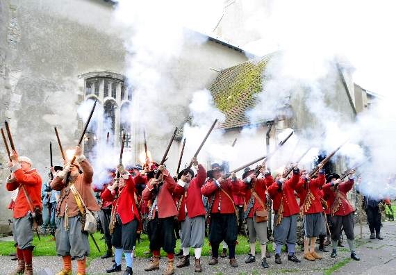 3/3Prior to attack Waller received a message from the royalist commander, the Earl of Crawford. As Alton's beer was so bad, he asked Waller for a runlet of wine in exchange for an ox. Waller duly sent wine, but Crawford then said that if he wanted his ox, he must come and get it