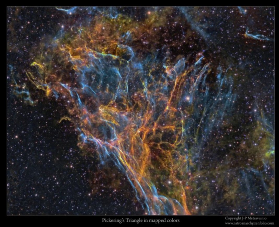 m3_mela's tweet photo. I seldom get very exited about arts. But these Jukka-Pekka Metsävainio #spaceimage's are really awesome combination of science, skills and beautiful nature. #naturephotographer @nature @nasahqphoto https://t.co/G2VueIQ4We https://t.co/4ekmtacSPK