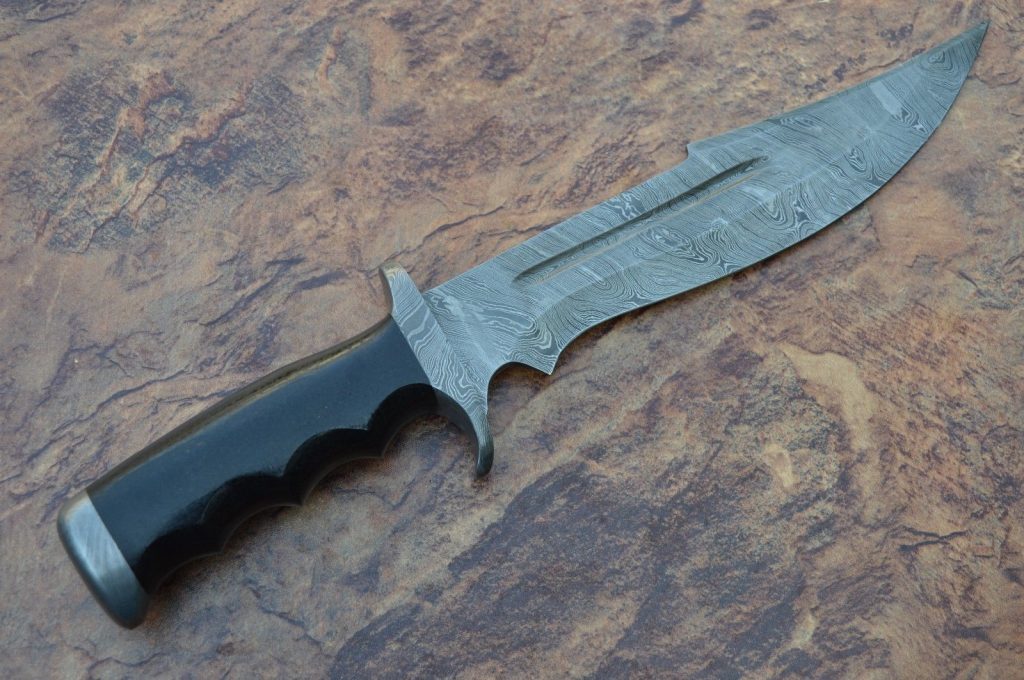 KniferZone's tweet photo. $68 Handmade Damascus Steel Hunting Bowie Knife 🔪.

#handmadewithlove #sundayvibes #handmadeknives #damascusknife #bowieknife #blades #survival #outdoors #campinglife #campinggear #knifesale #knifelover #knifelife #KnifePlay #huntingknife #hunterxhunter #knifemakers #gift #usa https://t.co/2XEBBPchW4