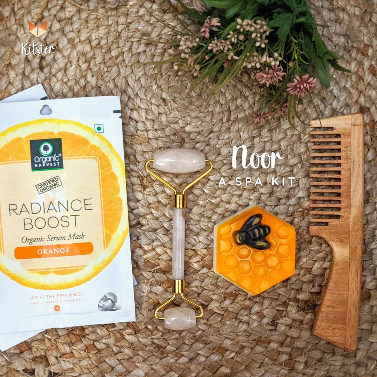 KitsterIndia's tweet photo. Versatile, functional, beneficial. We love adding #facialrollers in our #wellness/pamper kits! Shop today on https://t.co/6EkMHf1fZ7 for a little bit of #selfcare magic #jade #rosequartz #spa #giftboxindia #giftingideas #giftideas #hamper #christmas #onlineshop #SmallBiz https://t.co/uN2pWVYyKP