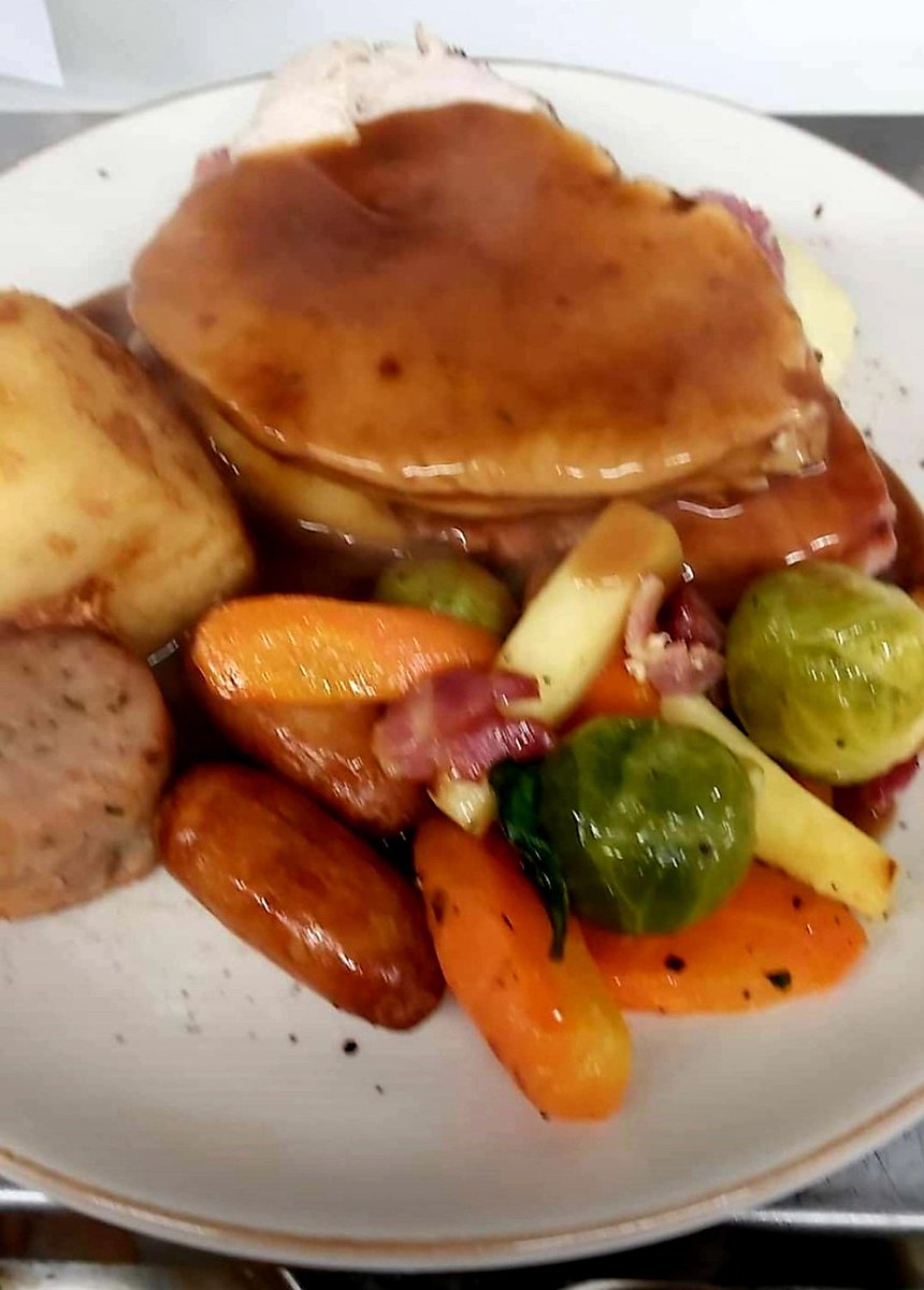 Loved getting back to the food side but boy do we miss our regulars and new friends dropping in to say hi and a pint.

#gladtobeback #justnotthesame 
#keepthelightson