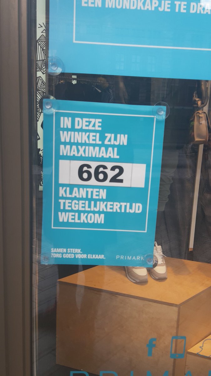 Maar wel de horeca dicht en maximaal 30 mensen bij een theatervoorstelling. Wanneer komt er een eind aan dit tegenstrijdige coronabeleid? <a href="/MinPres/">Rob Jetten</a> <a href="/hugodejonge/">Hugo de Jonge</a> #Corona #coronavirus #primark #persco