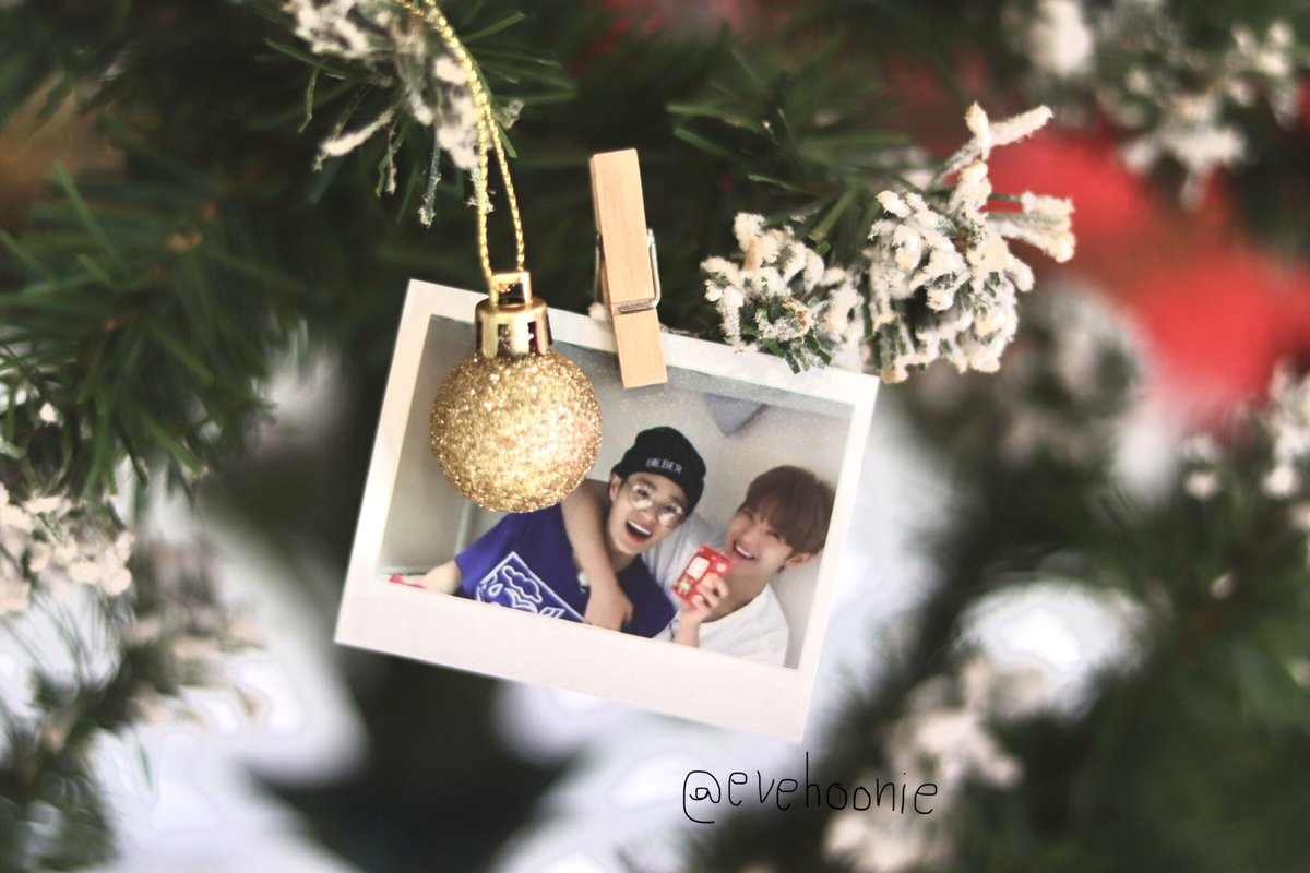 evehoonie's tweet photo. Santa is calling you ❤️ #JINHWItimeinBKK https://t.co/p9wG4m3xvO