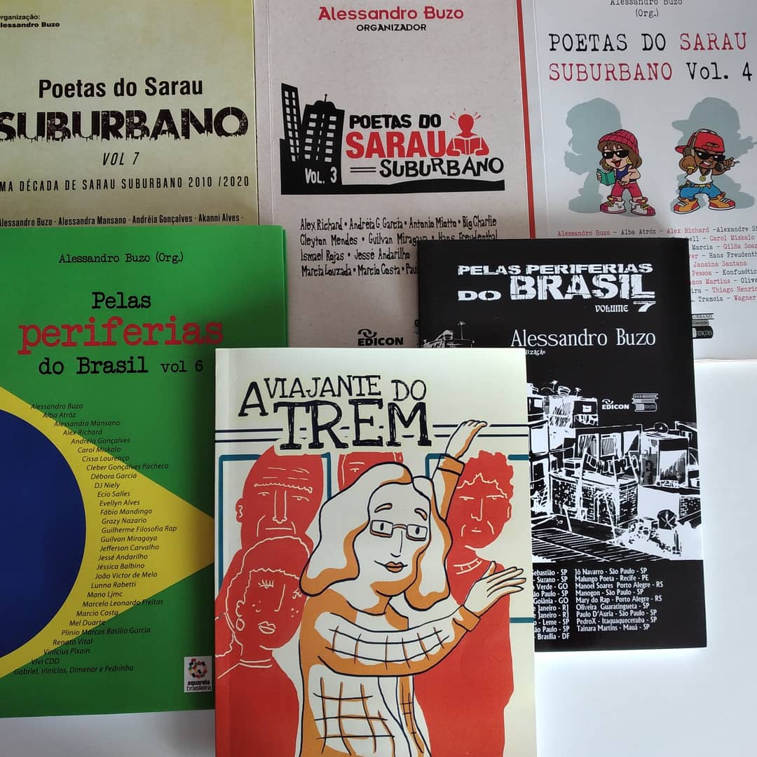 aviajantedotrem's tweet photo. Minha obra, A Viajante do Trem, e coletâneas em que junto c/tantos talentos tive a felicidade de participar.Todos a venda e pronta entrega.$$ entre 25,00 a 35,00, com frete incluso.  
Desconto p/combos.Peça direto por e-mail: aviajantedotrem@gmail.com
#livros #cultura #compartlhe https://t.co/Ah8HuMMF5i