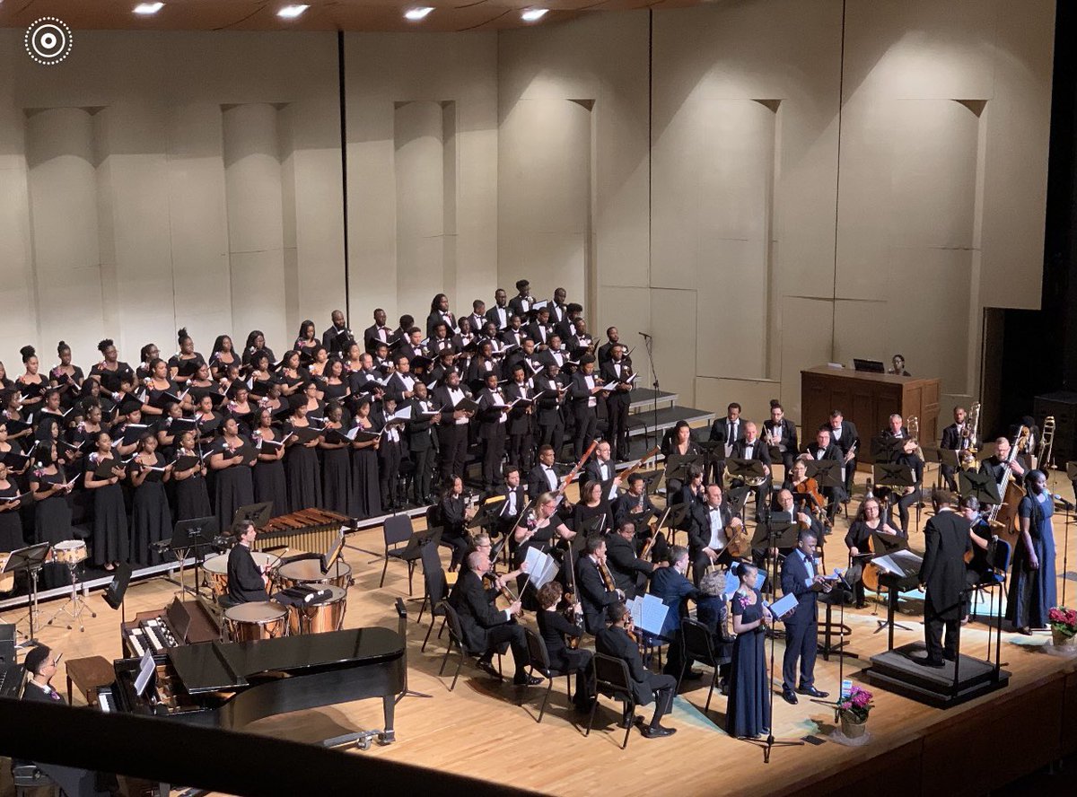 morganpres's tweet photo. Last year, the annual ⁦@MorganStateU⁩ Choir’s Holiday Concert was performed to a capacity crowd in our Murphy Fine Arts Center. Today, at 4pm, it will be held virtually. Tune in via the live stream to hear the Best College Choir in the World. https://t.co/EGpLAuv1bK