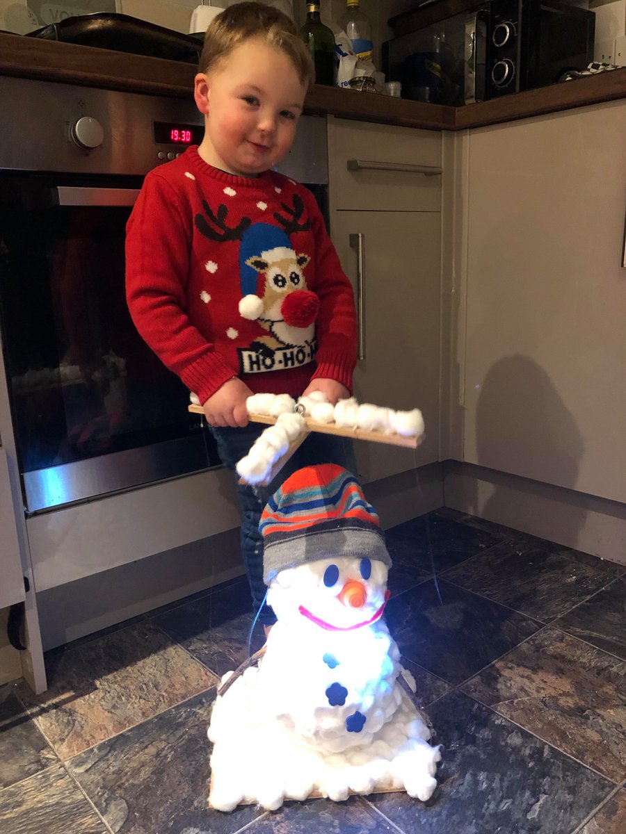 Watch the Lyme Regis Virtual Christmas Lantern Parade at lymechristmaslights.co.uk/virtuallantern…

#lymeregis #christmas #christmaslanterns #dorset #lanternparade #festivefeason