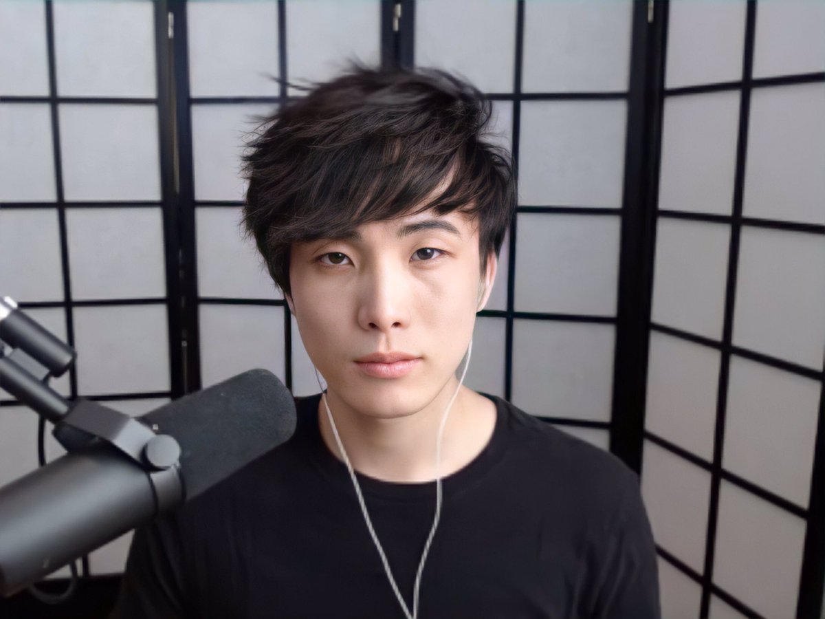 A thread of Sykkuno but his smile gets bigger as you keep scrolling  #SYKKUNO2MILLION