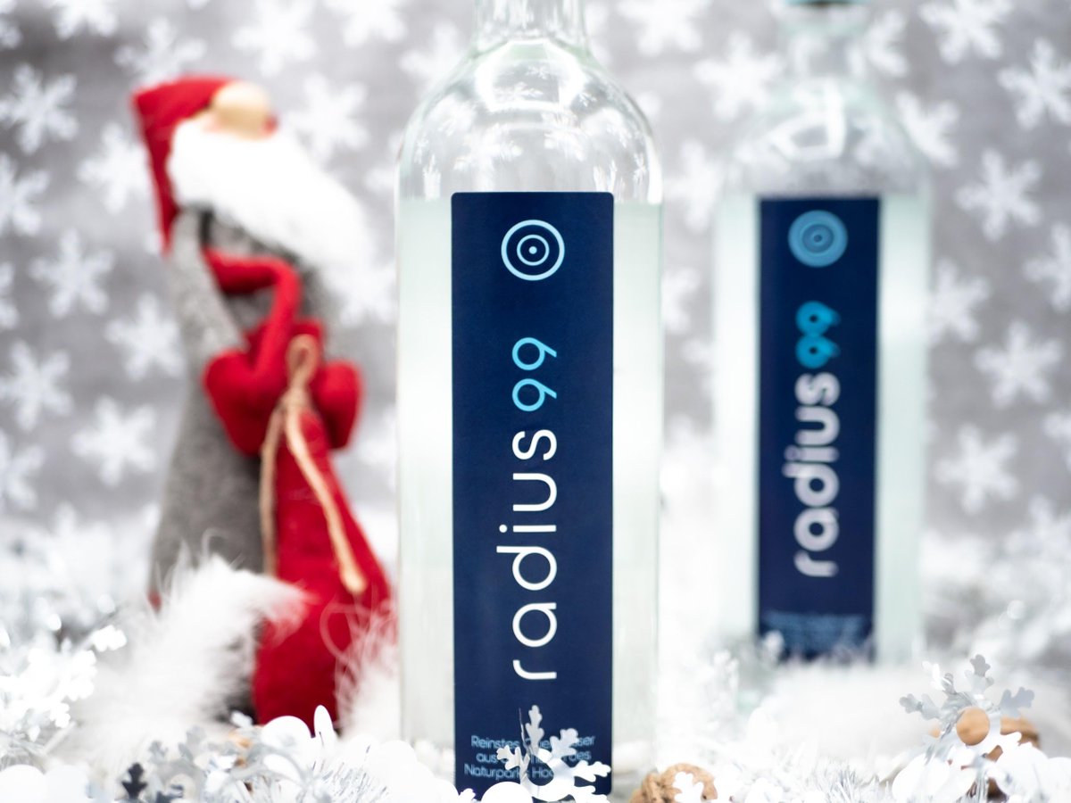 radius99_'s tweet photo. Heute ist schon der dritte Advent. 😳🎄 Wir wünschen euch eine wundervolle Vorweihnachtszeit und so wenig Weihnachtsstress wie möglich. Bleibt gesund und zuversichtlich! 😇💧 https://t.co/PhDIuV2oY8
