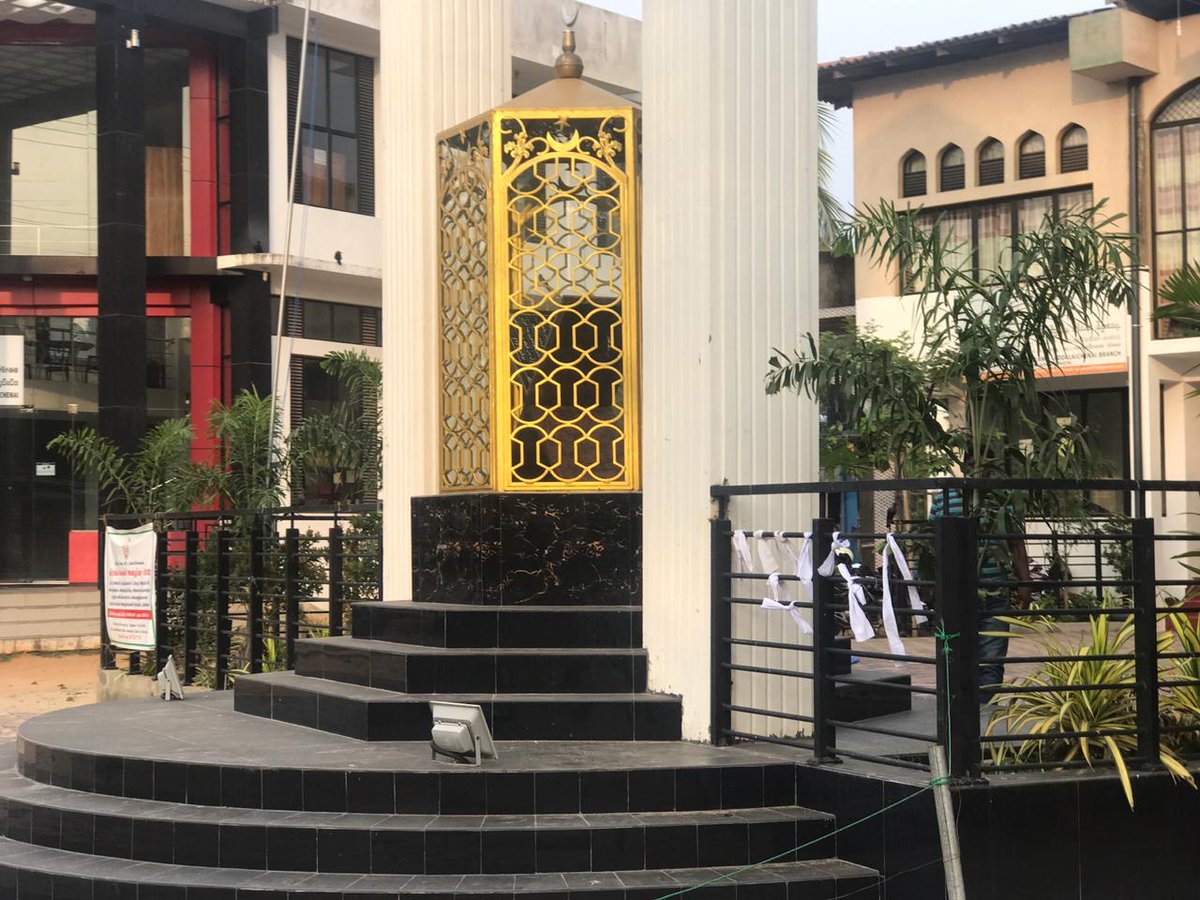 rinasahm's tweet photo. #WhiteClothProtest
#StopForcedCremation
#StopForcedCremationsSriLanka
#Addalaichenai
@alizmoulana @arham_mohmd @Afhn27 @ahamed_nouf @hazanxmg https://t.co/TlOl3kW2pI
