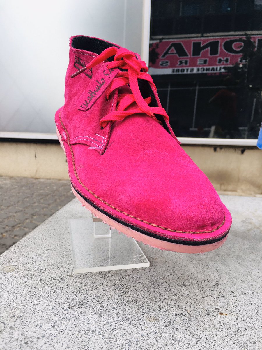 Iscathulo_SA's tweet image. Hi everyone! 😊 I make these beautiful Unisex shoes. 
A simple retweet/like can get me my next customer 🙏🏾 

 🏷Price: (R650)pp
(R1000 two pairs)Special  *ends 31 December 2020
📱WhatsApp me on 0764911138 to place an order or DM for enquires #SupportLocalBusinesses #DJSBU #level5