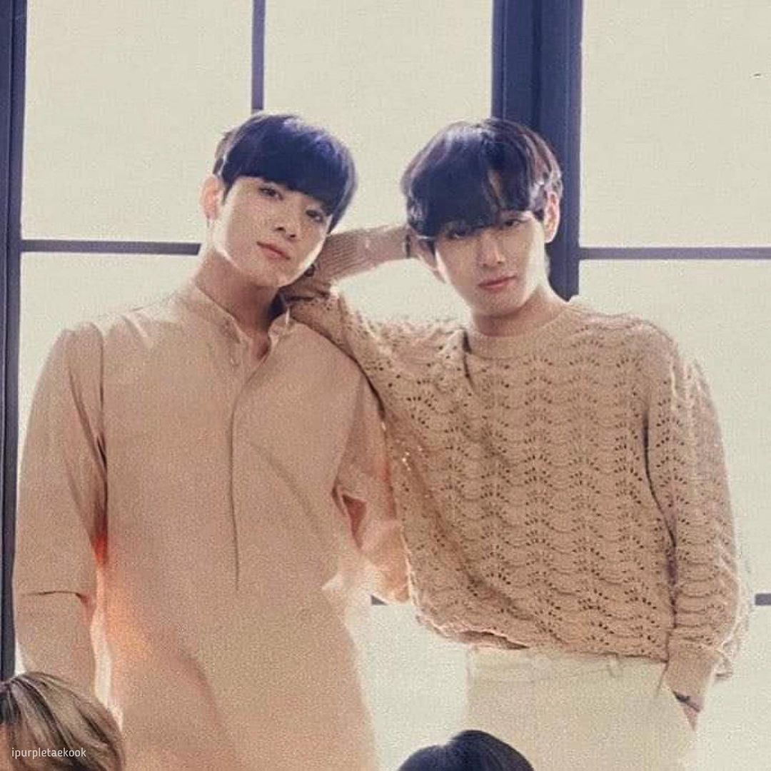 lu_junmay's tweet photo. Despertar y ver que #taekook esta en tendencia es la gloria

@BTS_twt https://t.co/Ej5XKb4PG8