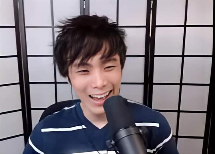 A thread of Sykkuno but his smile gets bigger as you keep scrolling  #SYKKUNO2MILLION