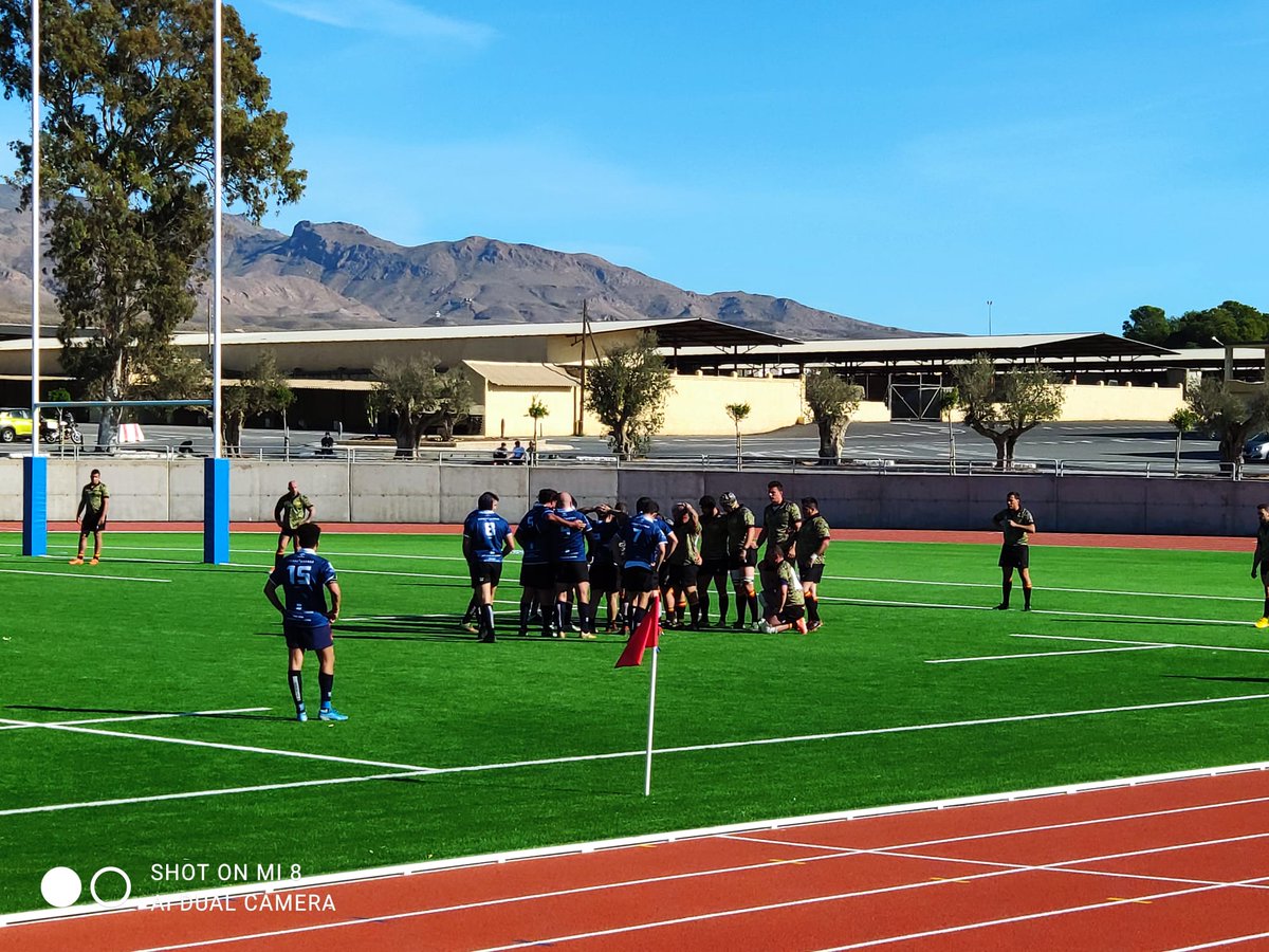 MADOC_ET's tweet photo. El Teniente General Jerónimo de Gregorio, Jefe del MADOC, inaugura las nuevas instalaciones de #Rugby de la #BRILEG, en #Almeria, con un partido inaugural entre la selección de rugby del #EjercitodeTierra y un combinado de la provincia de Almería. https://t.co/slVz8qSCxi
