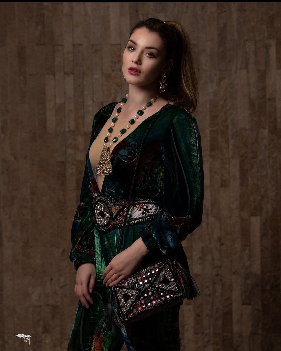 Green multiple colors of silk velvet jum suit. 
The tree isn't the only thing getting lit this year. Sparkle & shine in Vestire in this part season. Unique peacock designed pendants with droplets, hanging with emerald and pearl mala (string).

https://t.co/AvNqEaOJgj https://t.co/NrBaslwr5w