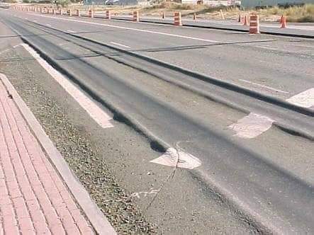 ما هو التخدد؟
هو حدوث مجري في مسار السير للطريق.
-- أسباب حدوث التخدد:
- ضعف الدمك.
- زيادة نسبة الب...