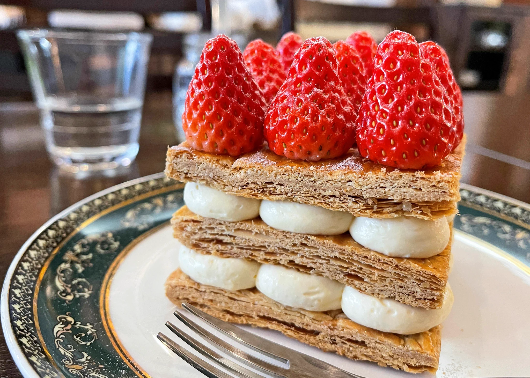 高田馬場駅から徒歩9分のリスカフェさんの気になるミルフィーユ。